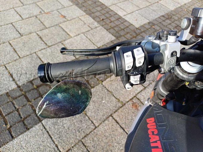 Ducati Monster schwarz - linker Hebel