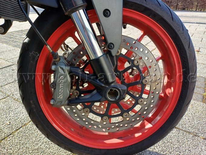 Ducati Monster schwarz - Vorderrad rechte Seite