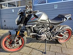 Ducati Monster schwarz - linke Seite