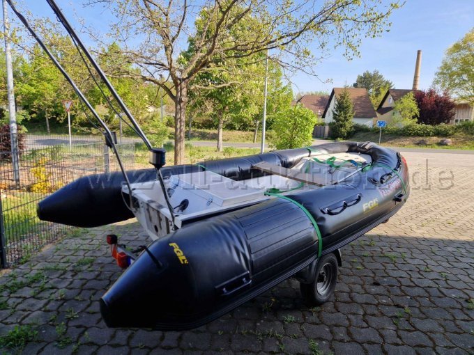 Boot hinten