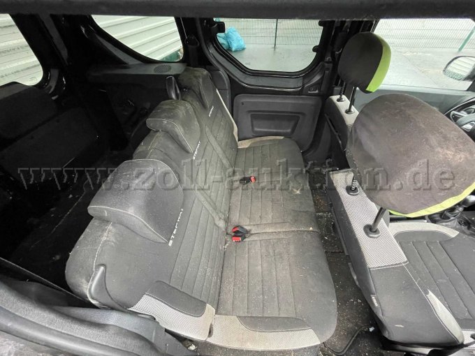 Verschmutzung Interieur 2