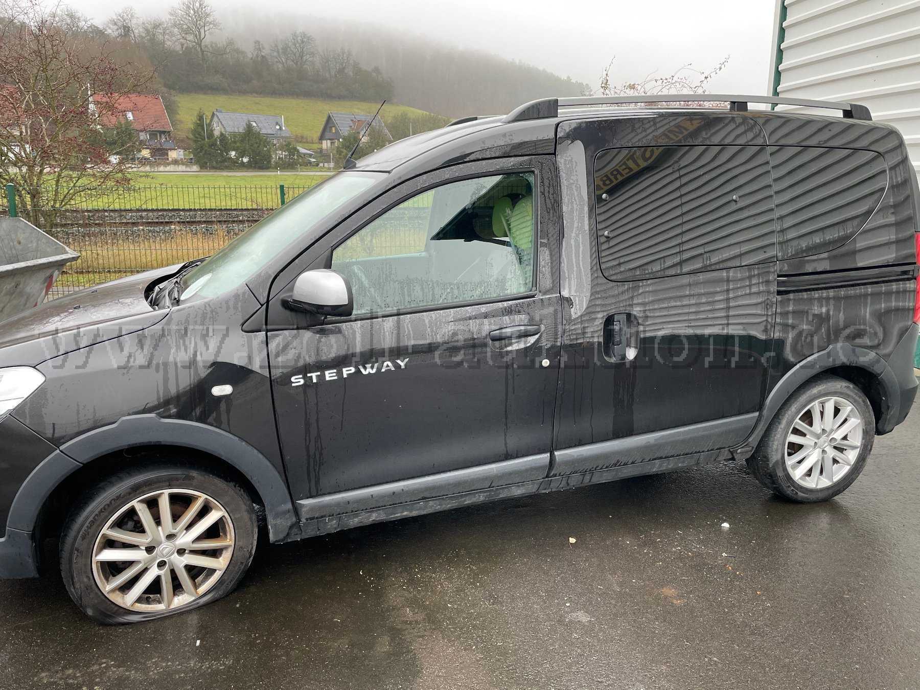 Fahrerseite Gesamtansicht