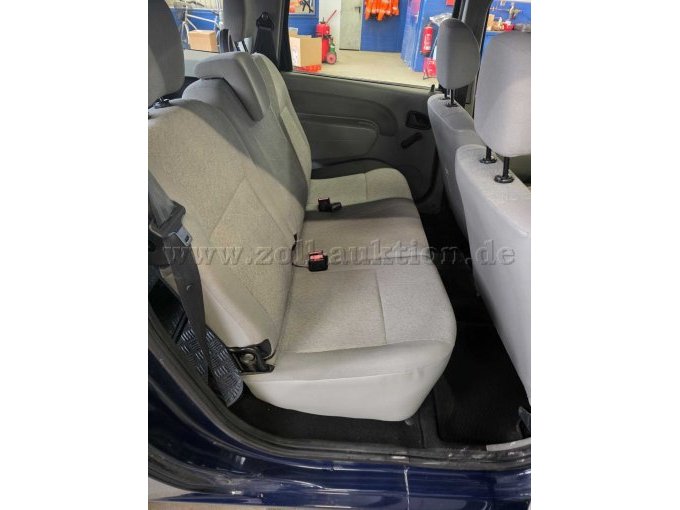 PKW Dacia Logan SD, Rücksitzbank rechte Seitenansicht