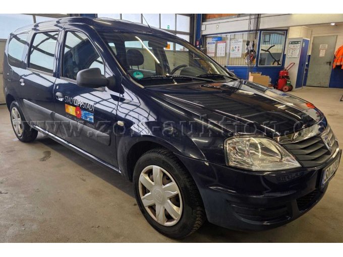 PKW Dacia Logan SD, vordere rechte Seitenansicht
