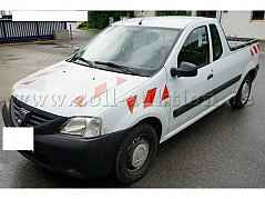 Fahrzeug von vorne / Seitlich