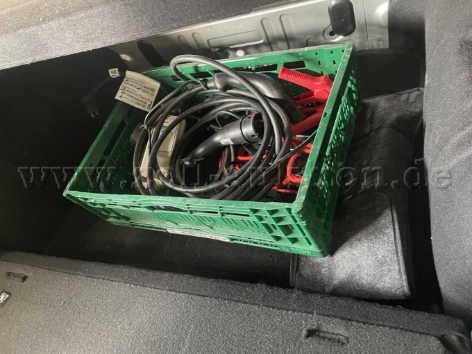 Dacia Spring Elektro / Ladekabel