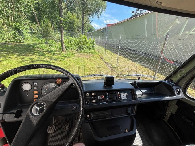 Cockpit und Bedienelemente