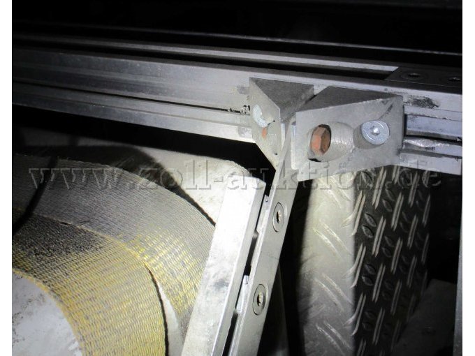 verbogene seitl. Strebe (Tank) Beifahrerseite