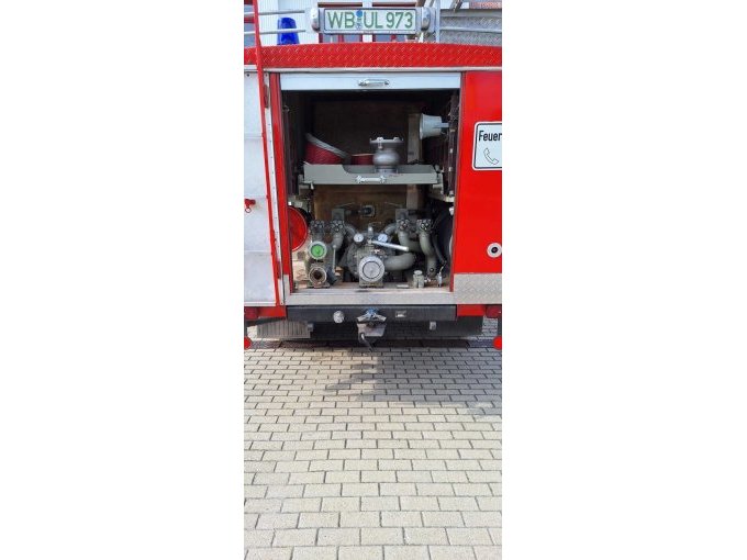 Heckansicht geöffnet