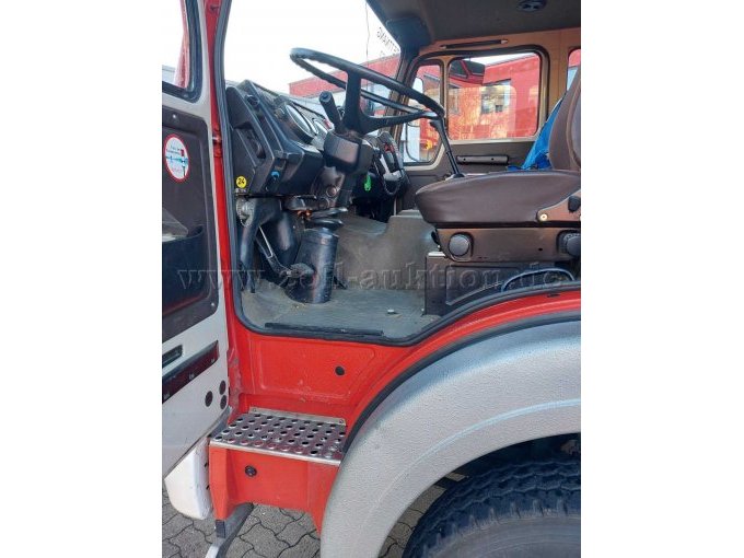 Einstieg Fahrerseite