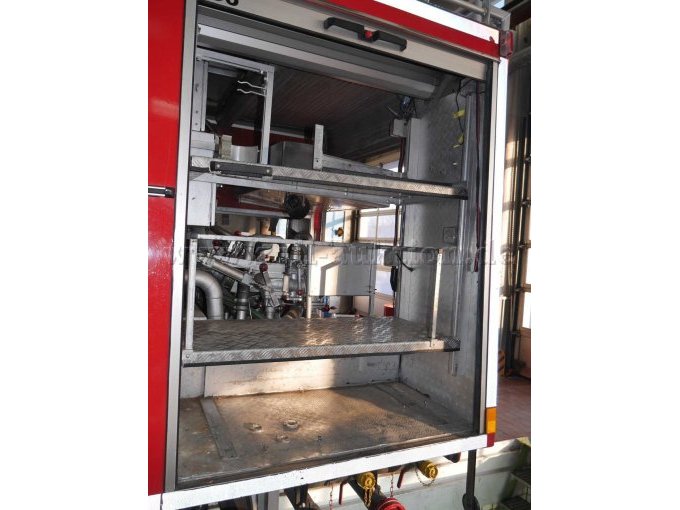 Geräteraum seitlich