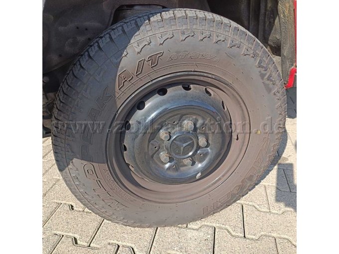 Reifen mit Stahlfelge