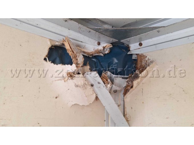 Unfallschaden Koffer 2