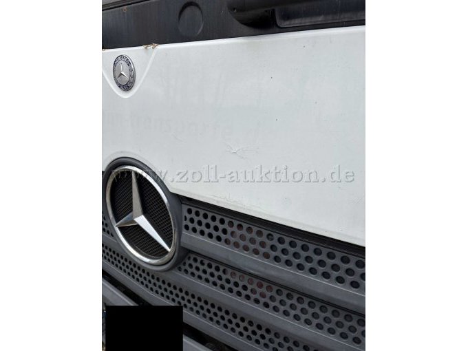 Beschädigung Motorhaube