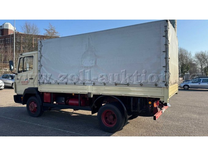 Fahrzeugseite (Fahrer)