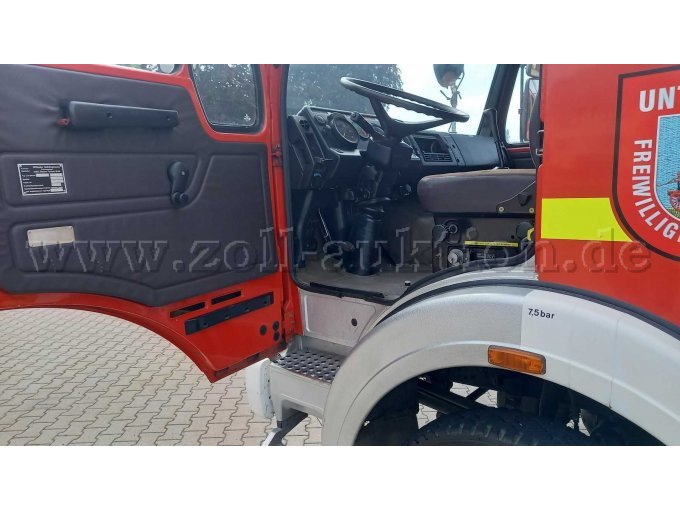 1 Daimler Benz brandweerwagen LF 16/12, opbouw Ziegler 1222AF, vierwielaandrijving – foto 5 – kavel bij Zoll-Auktion, Schmölln