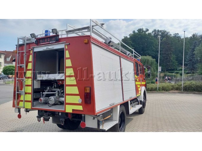 1 Daimler Benz brandweerwagen LF 16/12, opbouw Ziegler 1222AF, vierwielaandrijving – foto 8 – kavel bij Zoll-Auktion, Schmölln