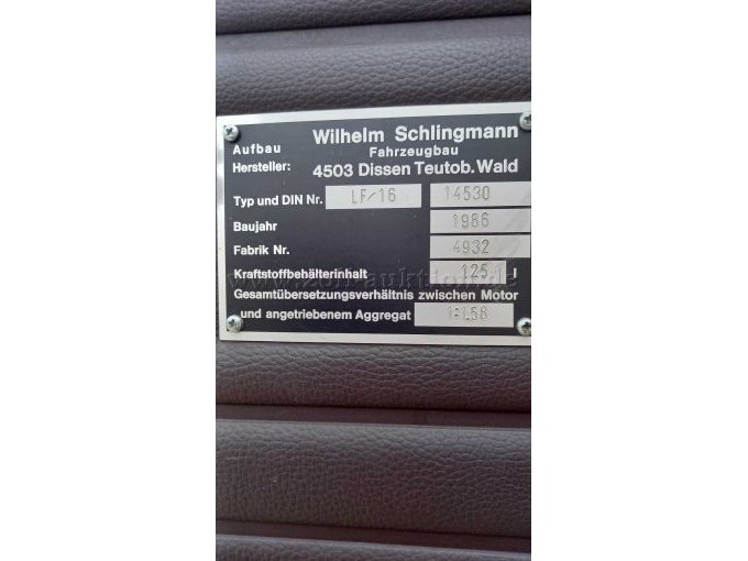 1 Daimler Benz brandweerwagen LF 16/12, opbouw Ziegler 1222AF, vierwielaandrijving – foto 18 – kavel bij Zoll-Auktion, Schmölln
