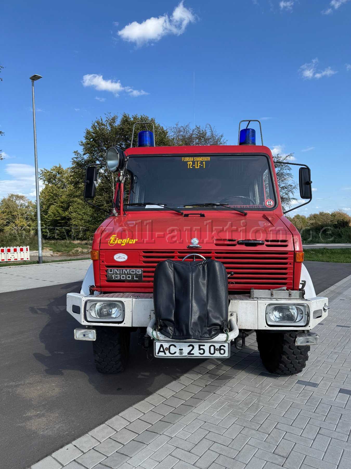 1 Daimler Benz Unimog 1300 L