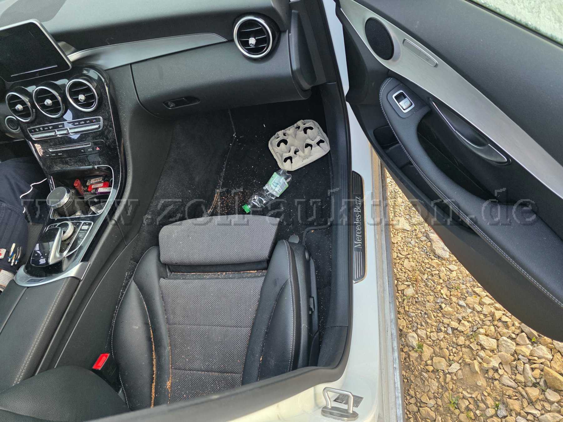 16. Innenraum (Beifahrer)