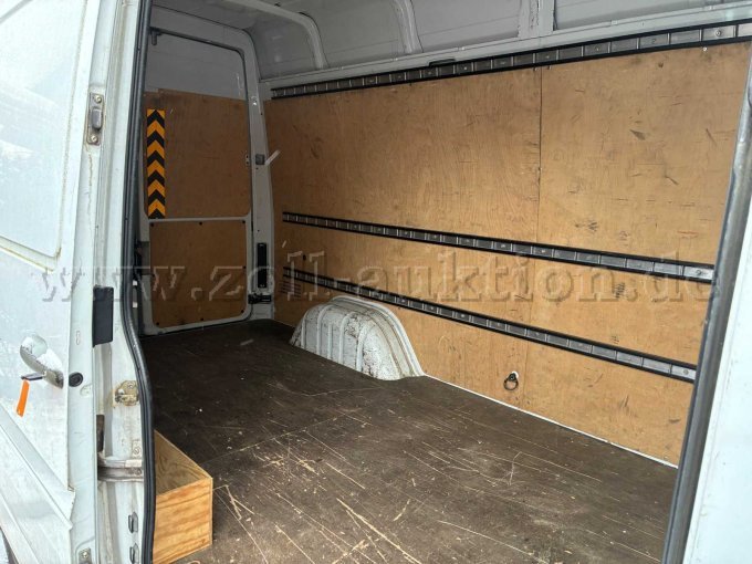 Ladefläche  normale Gebrauchsspuren