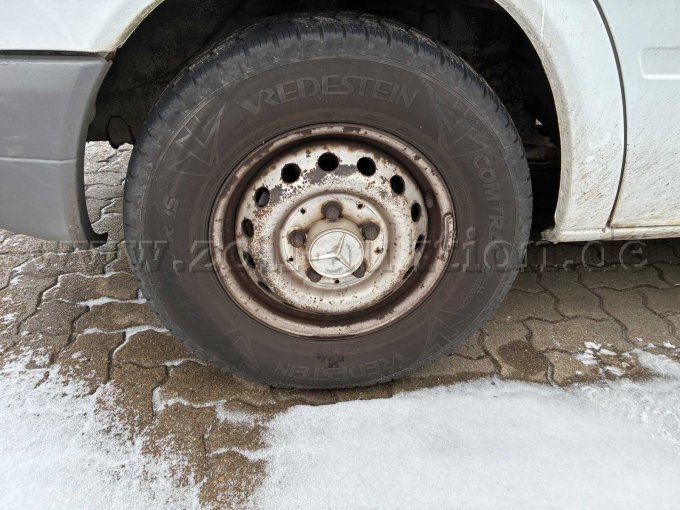 Rostansätze an der Tür