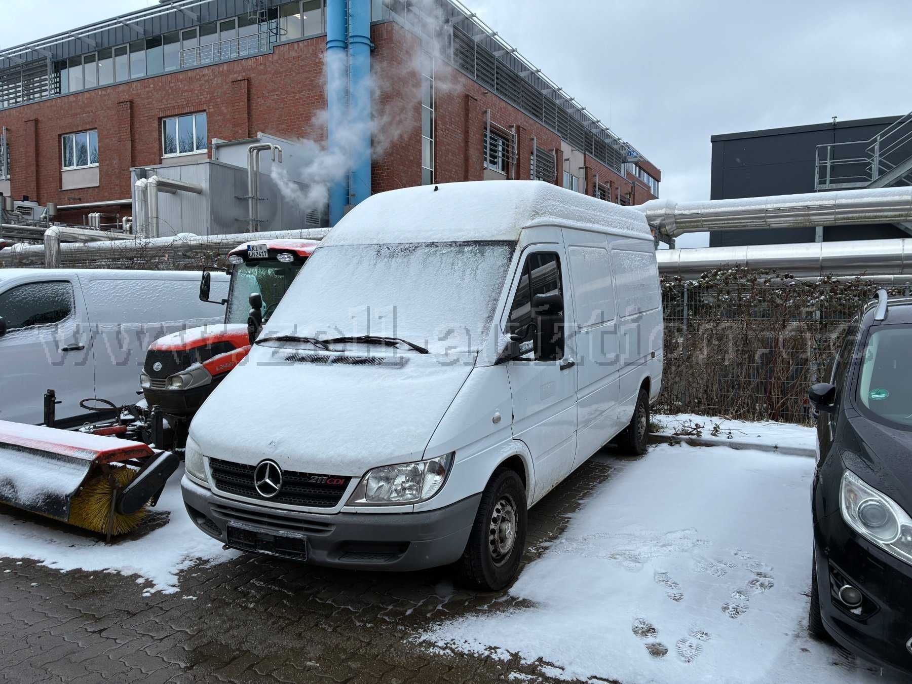 Frontansicht (leider im Winter aufgenommen)