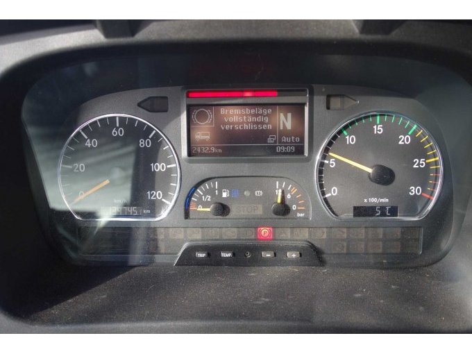 Tachoanzeige Bremsbeläge vollständig verschlissen
