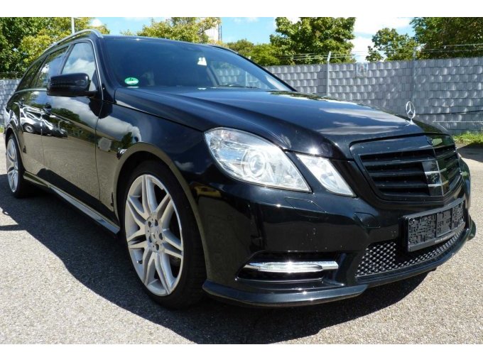 Ansicht schräg von vorne rechts