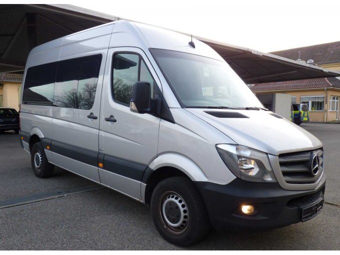 Ansicht von vorne schräg rechts