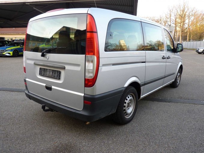 Ansicht von hinten schräg rechts