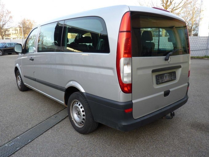 Ansicht von hinten schräg links