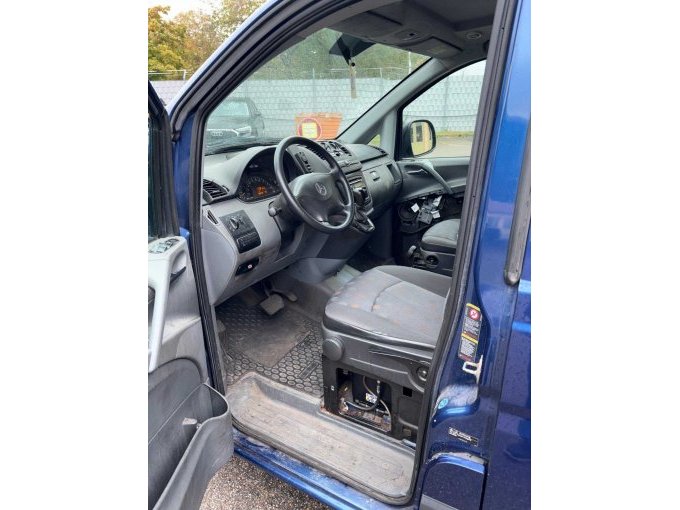 1 Daimler Mercedes-Benz MB Vito Kombi 111 CDI (639) lang – foto 13 – kavel bij Zoll-Auktion, Stuttgart