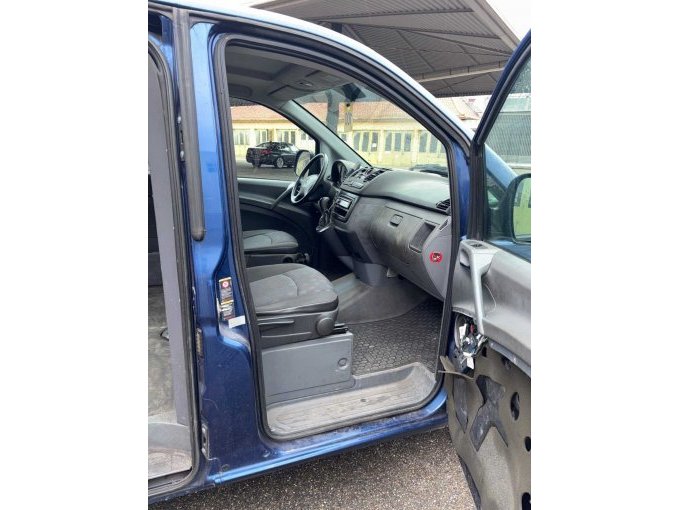 1 Daimler Mercedes-Benz MB Vito Kombi 111 CDI (639) lang – foto 15 – kavel bij Zoll-Auktion, Stuttgart