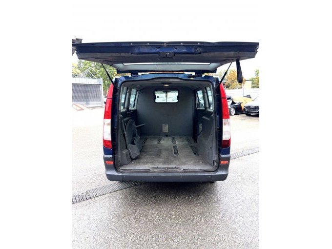 1 Daimler Mercedes-Benz MB Vito Kombi 111 CDI (639) lang – foto 18 – kavel bij Zoll-Auktion, Stuttgart