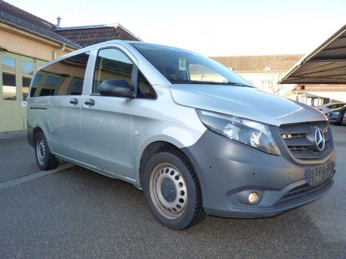 Ansicht von vorne schräg rechts