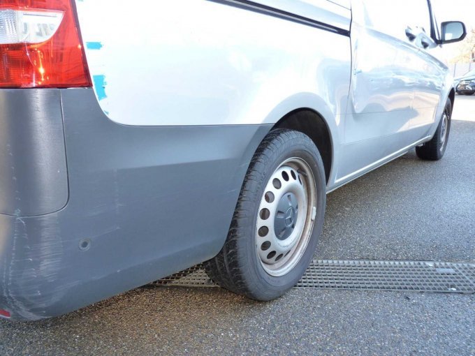 Schaden an rechter Seite