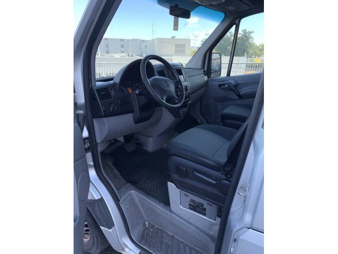 1 Daimler Mercedes-Benz Sprinter II 315 CDI (906) Hochdach *bedingt fahrbereit* – foto 10 – kavel bij Zoll-Auktion, Stuttgart