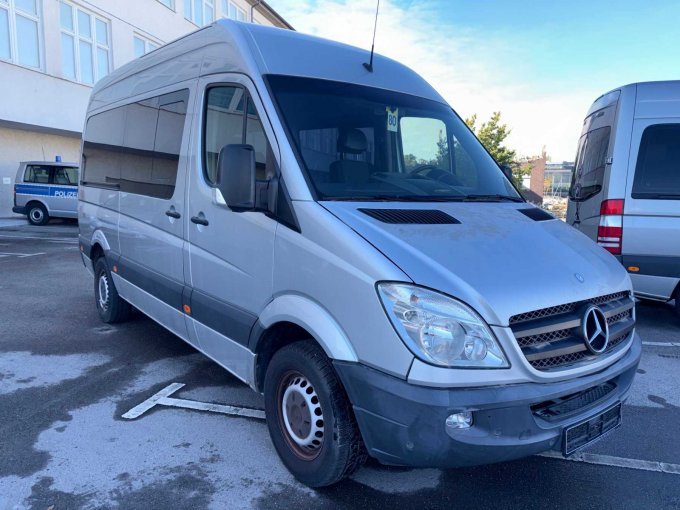 1 Daimler Mercedes-Benz Sprinter II 315 CDI (906) Hochdach *bedingt fahrbereit* – foto 3 – kavel bij Zoll-Auktion, Stuttgart