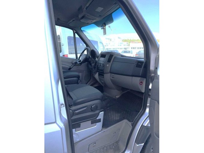 1 Daimler Mercedes-Benz Sprinter II 315 CDI (906) Hochdach *bedingt fahrbereit* – foto 12 – kavel bij Zoll-Auktion, Stuttgart