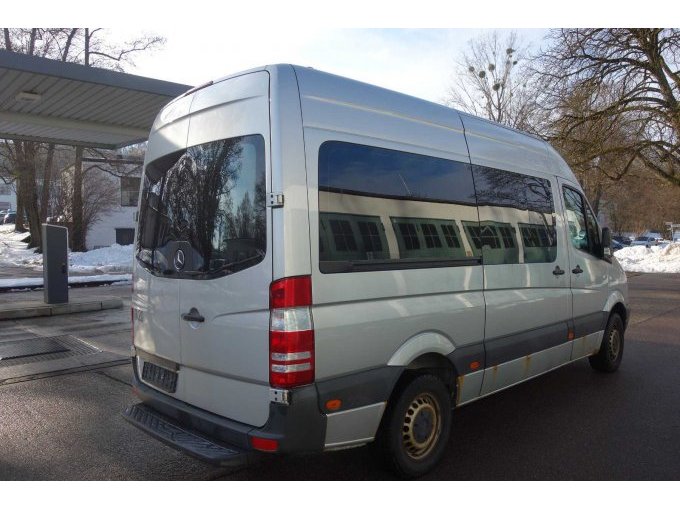 Heck-/Seitenansicht rechts