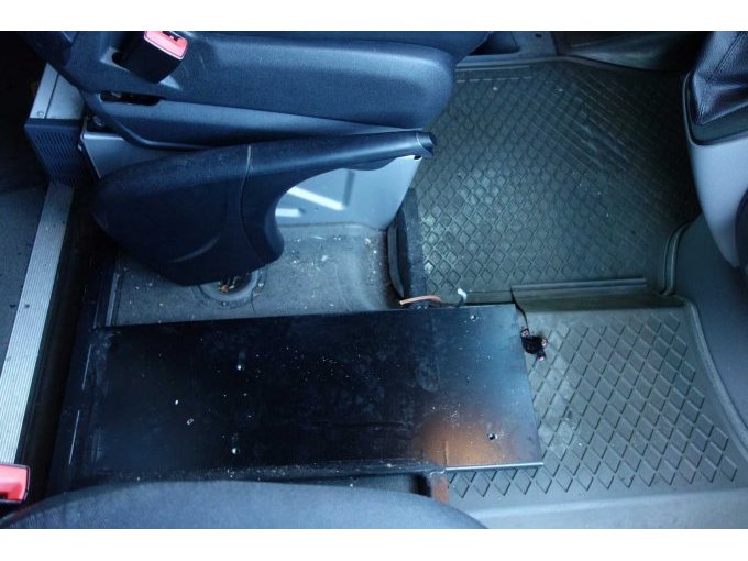 Fahrgastraum/Bodenplatte