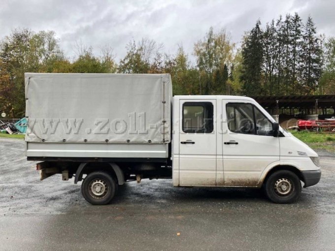 Fahrzeug rechte Seite