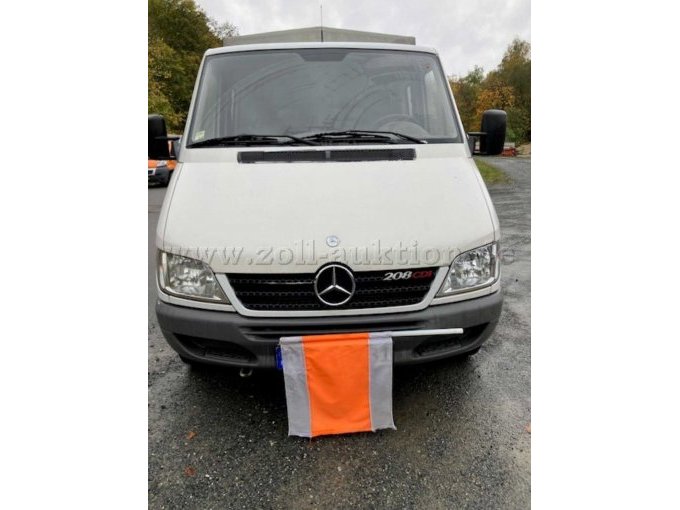 Blick auf Motorhaube