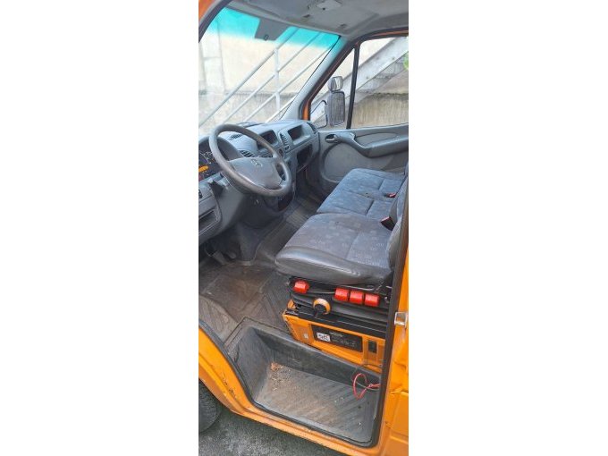 Einstieg Fahrerseite