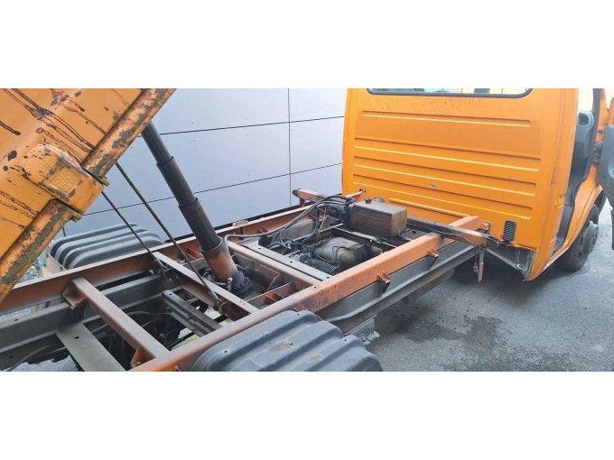 Unterhalb Kipper rechts