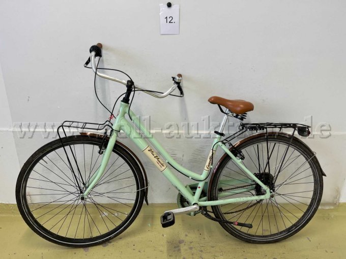 Damen-Rad von Via Veneto, links