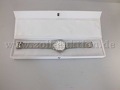 Gesamtansicht der Uhr in Originalverpackung