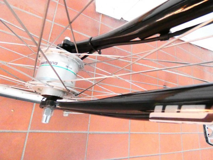 Damenfahrrad City Star_ Ansicht auf vordere Achse