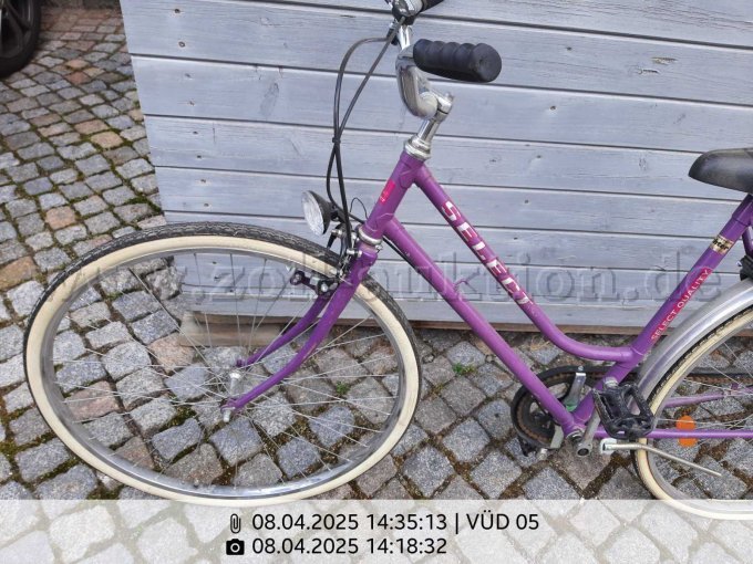 Ansicht Rad vorn, ohne Katzenaugen